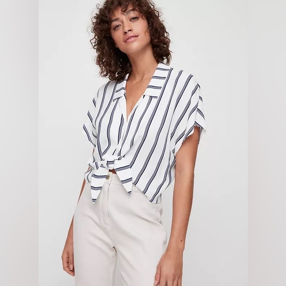 Aritzia Wilfred Free Tie-Front Blouse - Picture 1 of 6